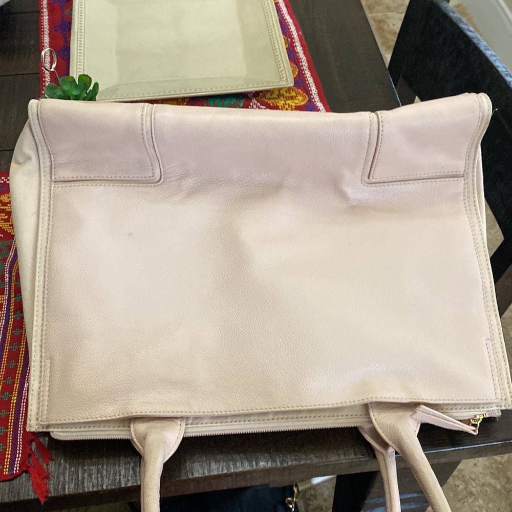 Tory Burch - Picture 3 of 5